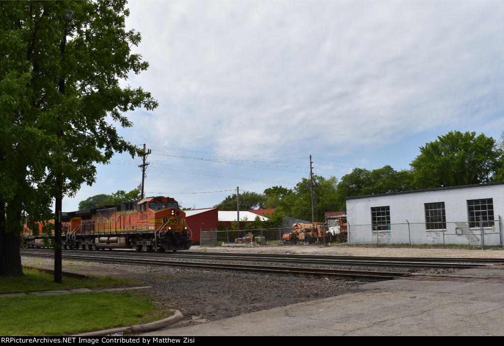 BNSF 5679